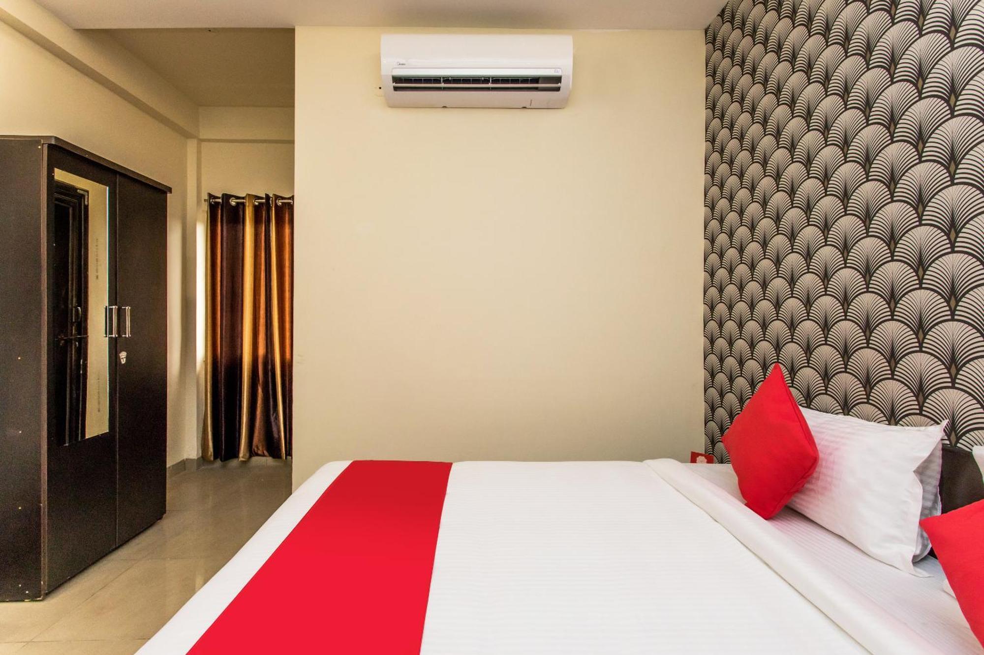 Jmc Hotel Blue Inn Indore Exterior foto